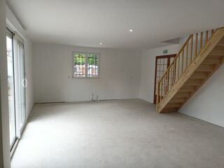  Atelier à louer 5 pièces 220 m²