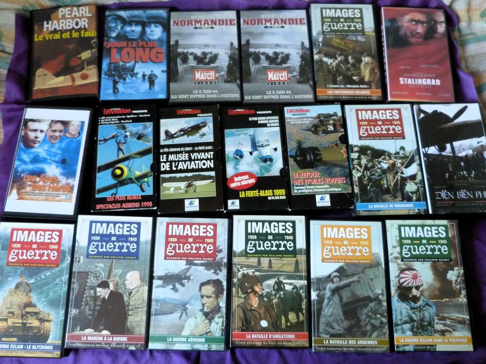 34 cassettes VHS vieux films et films de guerre et une neuve Audio et hifi