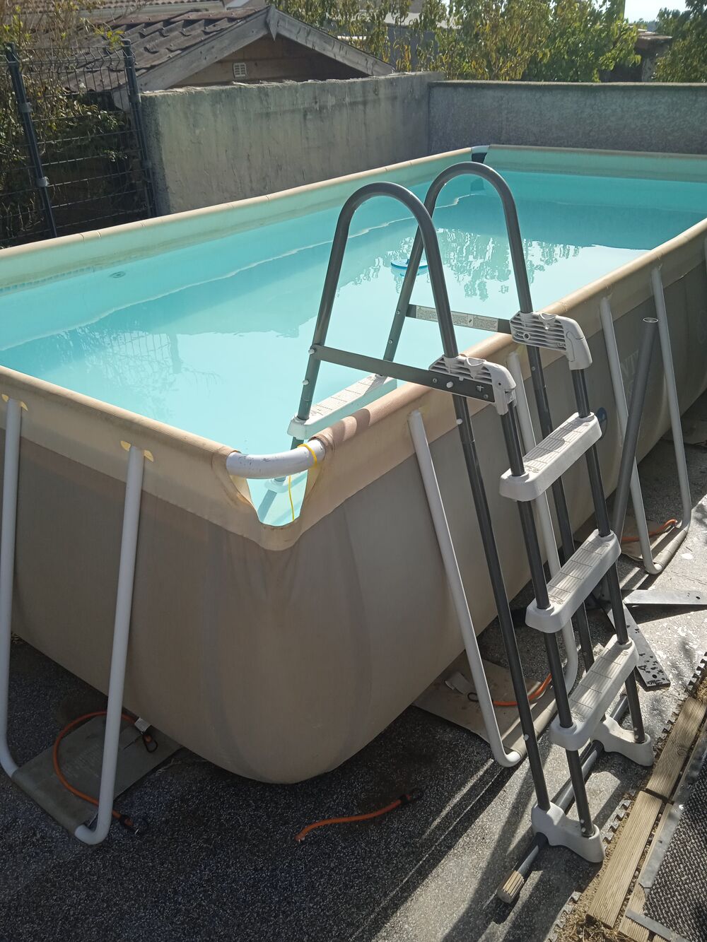 Piscine tubulaire Intex Prism Frame Jardin