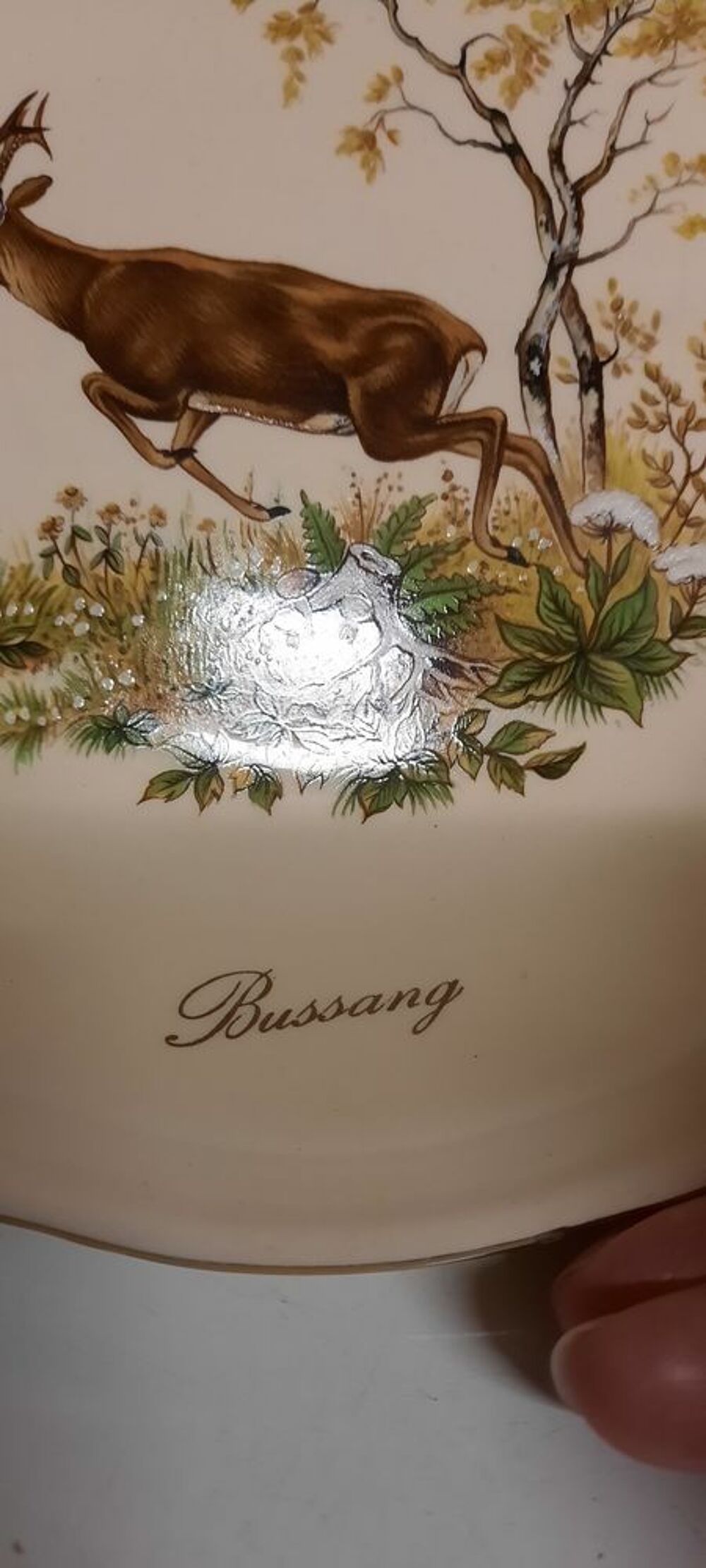 PLAT EN FAIENCE Décoration
