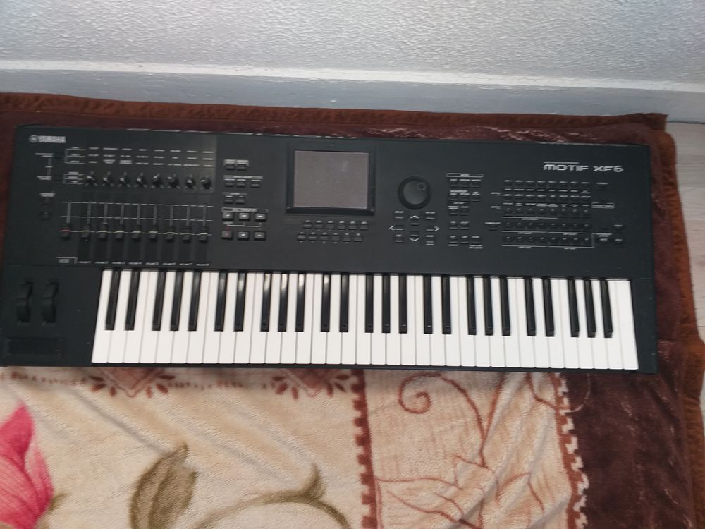 Yamaha motif xf6 Instruments de musique