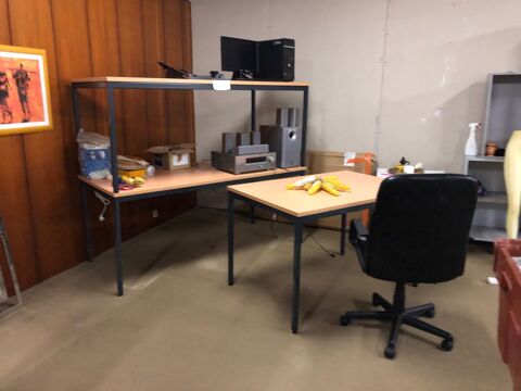 Table neuve pieds m�tallique 155 Decazeville (12)