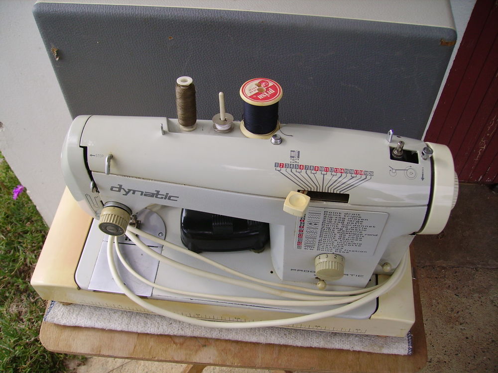 machine &agrave; coudre Electroménager