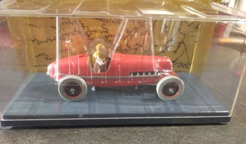 miniature Tintin le bolide rouge 1/24e neuve
39 �pinal (88)