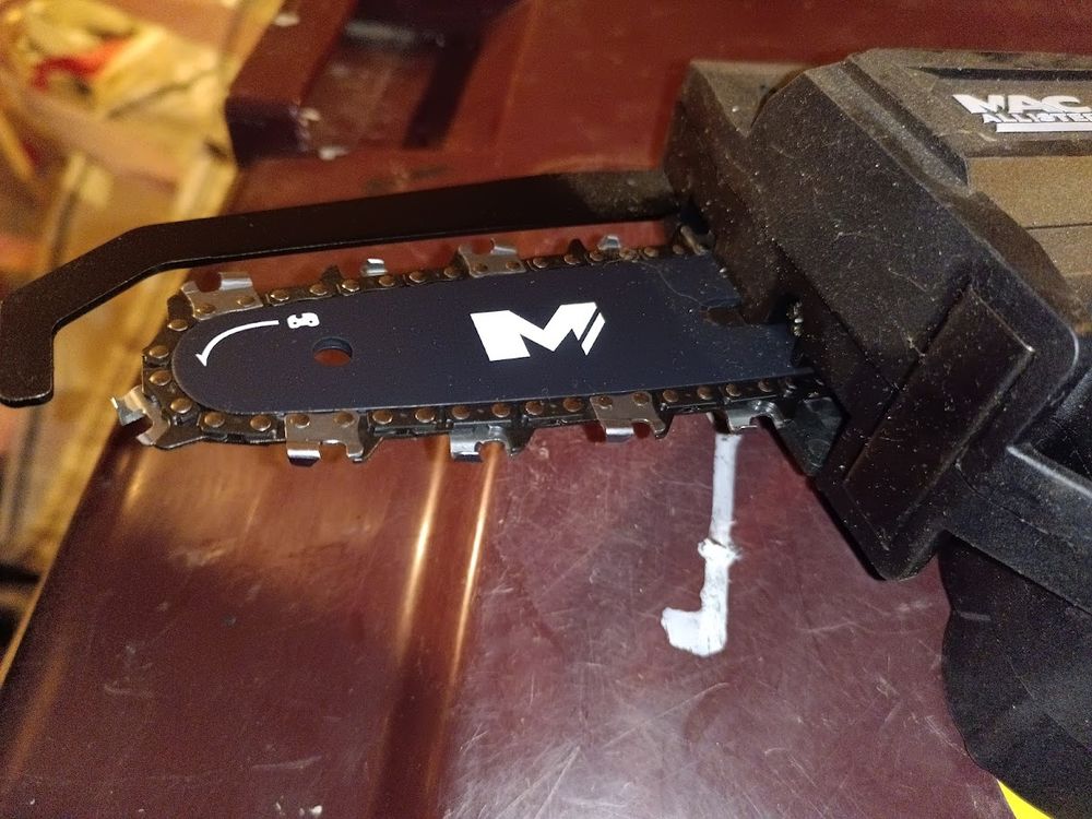 Mini tron&ccedil;onneuse MAC ALLISTER MGS1815-LI Bricolage