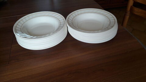 Lot assiettes  5 Bouffmont (95)