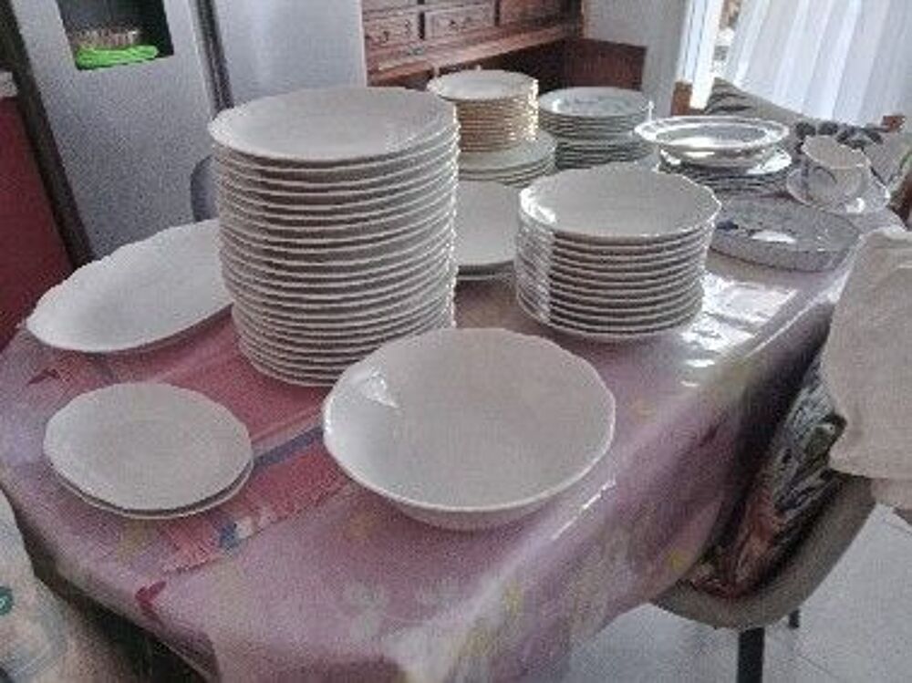 SERVICE DE TABLE BLANC 41 PIECES Cuisine