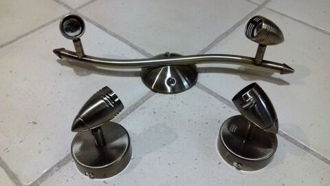 2 SPOTS + 1 RAMPE DE 2 SPOTS. 25 Joigny (89)