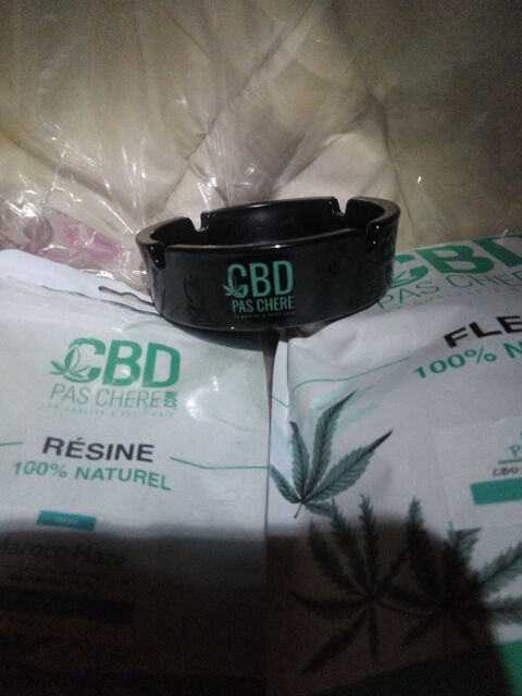 Cendrier collector estampillé CBD pas cher 8 Veneux-les-Sablons (77)