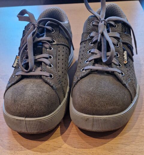 Chaussure de sécurite basse grise
20 Eybens (38)