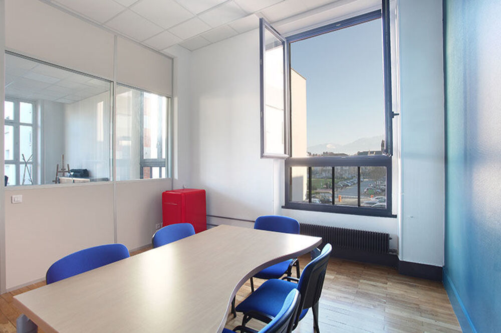   Accès tout inclus à des espaces de bureau professionnels pour 1 personne à Grenoble City Grenoble