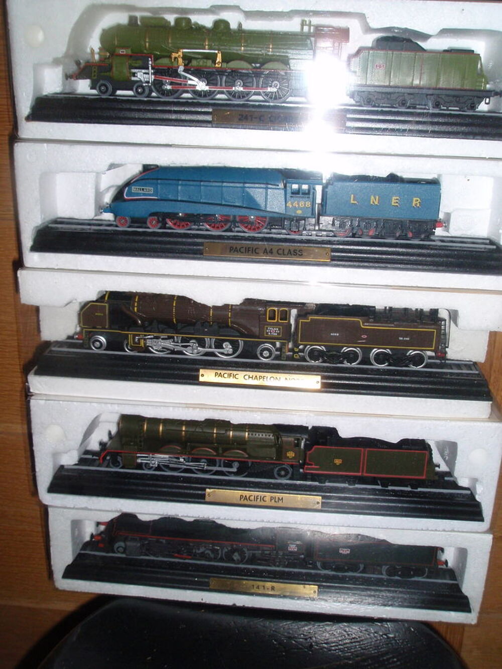 5 locomotives statiques HO Edition Atlas 