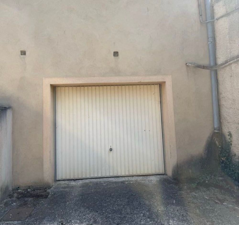 Location Parking/Garage Garage de 50m² Pourcieux