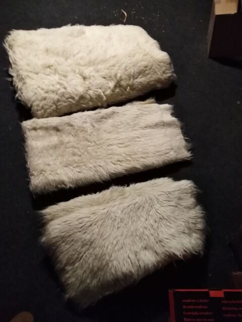 dessus de lit en pure laine blanc longue 30 Mirville (76)
