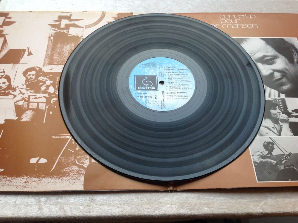 CHARLES DUMONT CONCERTO POUR UNE CHANSON Envoi Possible
CD et vinyles