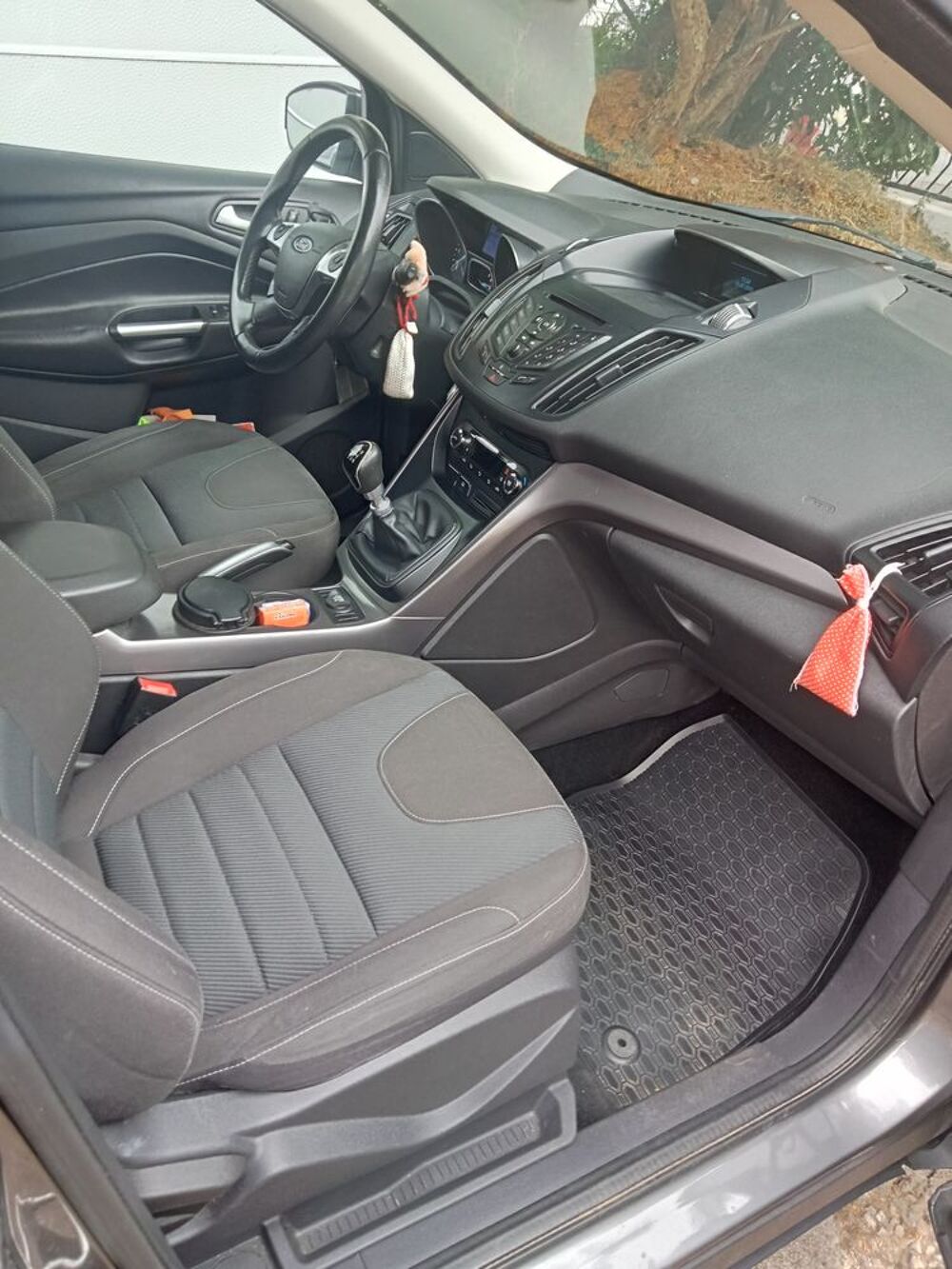 Kuga 2.0 TDCi 140 DPF 4x2 Individual 2013 occasion 44640 Le Pellerin