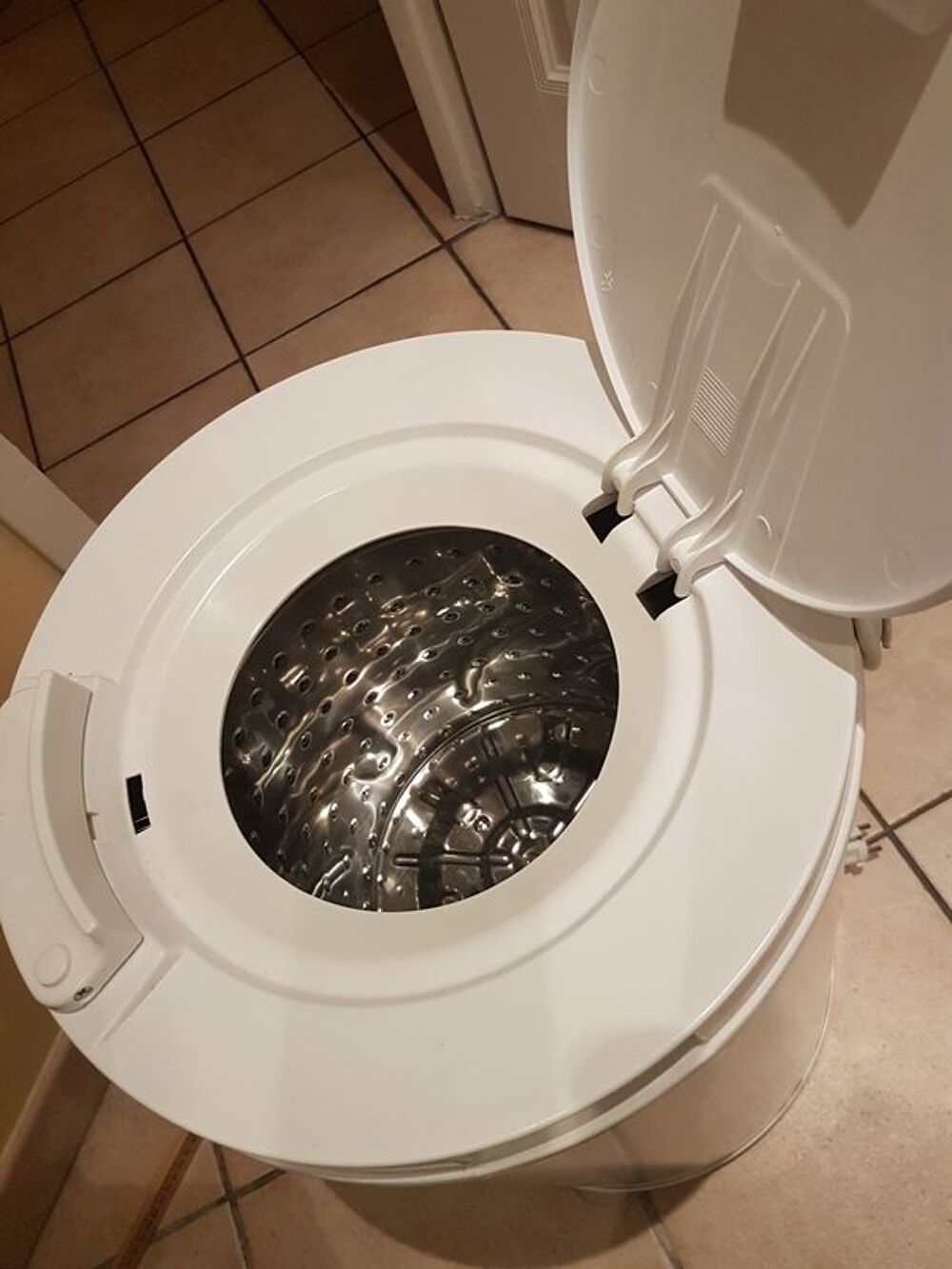 ESSOREUSE A LINGE Electroménager