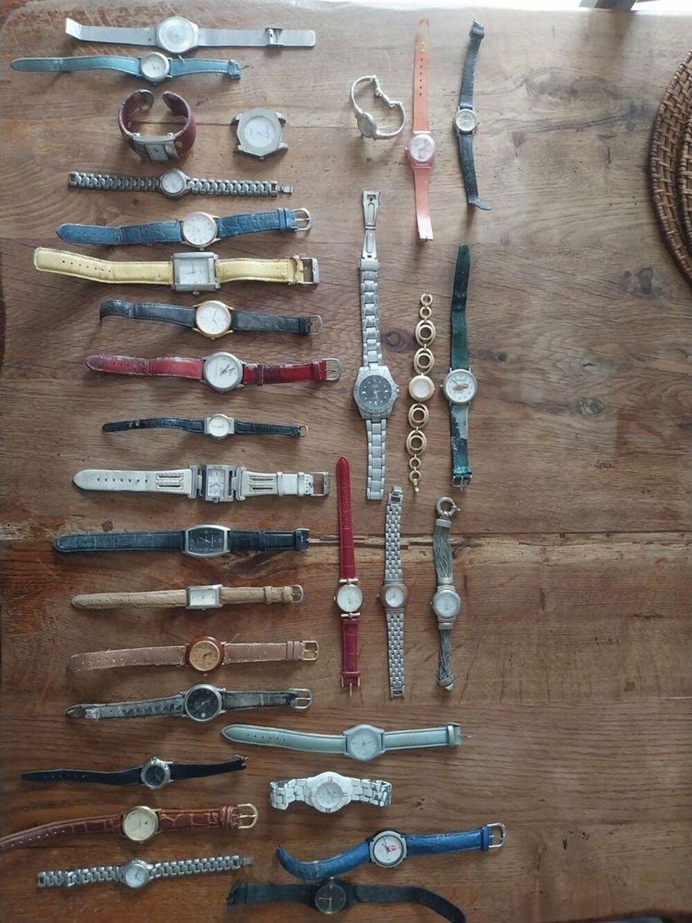 Lots De Montres Hommes Et Femmes
Bijoux et montres