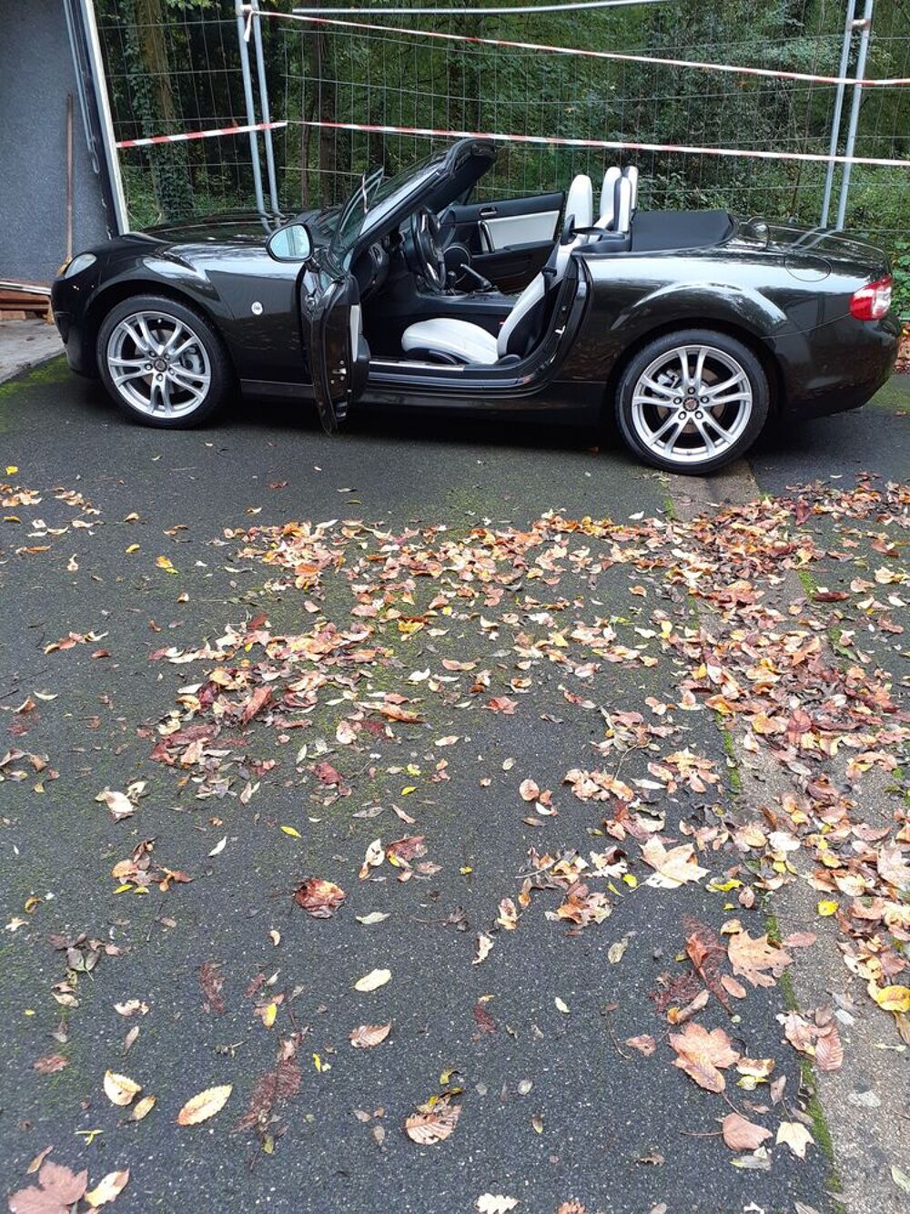 MX-5 MX5 Roadster Coup&eacute; 1.8 MZR Nekki 2011 occasion 91310 Longpont-sur-Orge