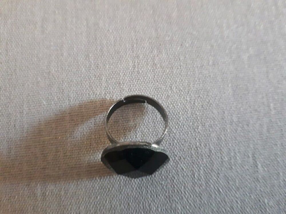 Bague ronde noir Bijoux et montres