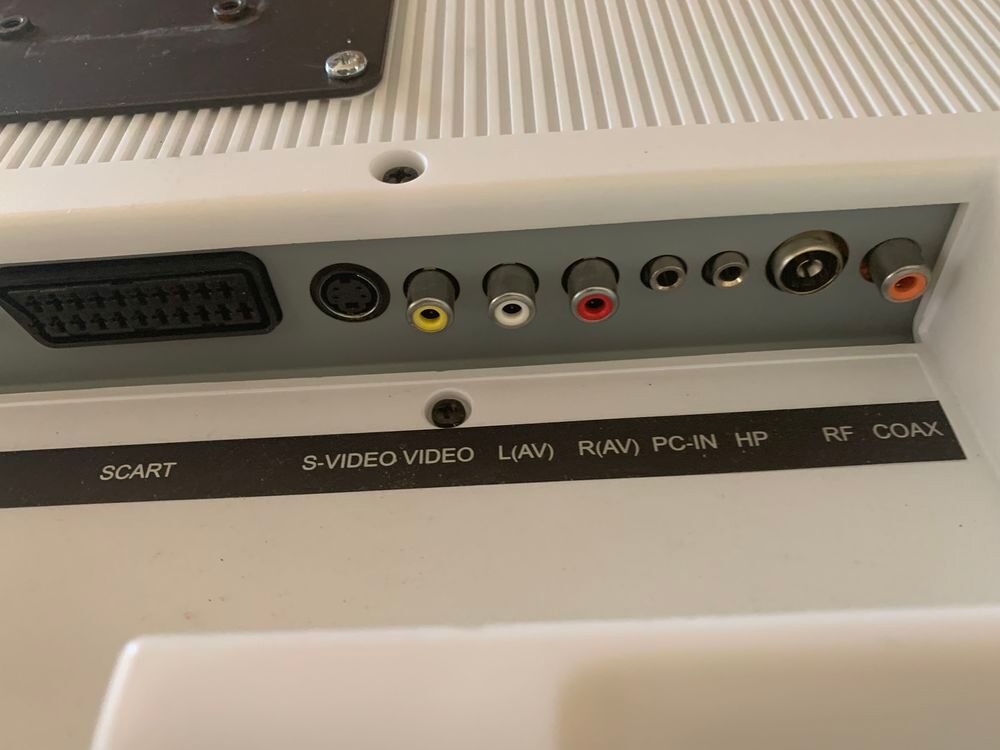 T&eacute;l&eacute;viseur Avec DVD int&eacute;gr&eacute; 12 volts Photos/Video/TV
