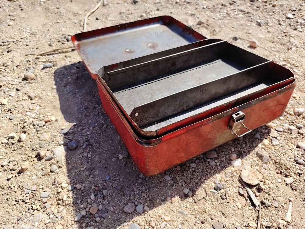 FACOM boite a outils caisse m&eacute;tal compact bt4a m&eacute;tallique 
Bricolage