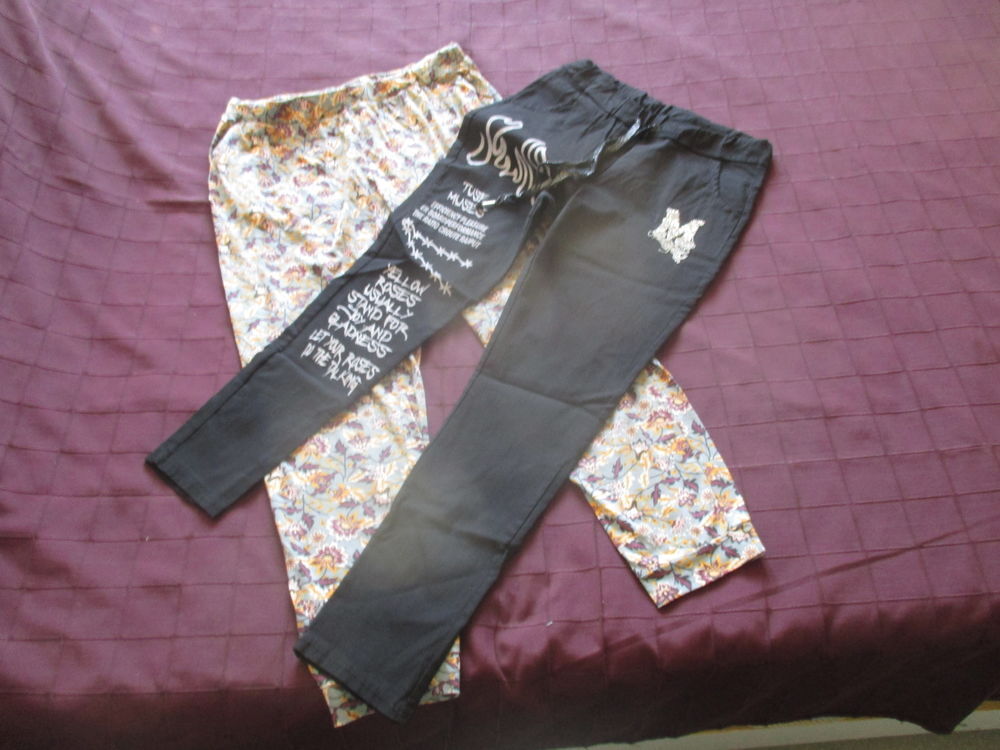 pantalons noir imprim&eacute; ou &agrave; fleur ou quadrill&eacute; rouge noir Vêtements