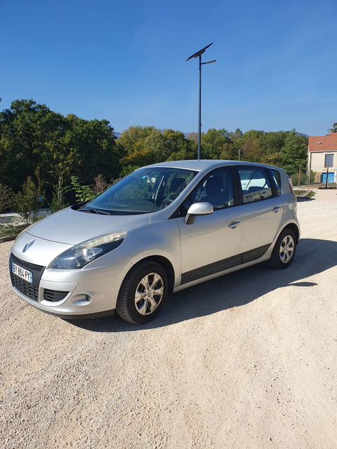 Renault Sc&eacute;nic III Scenic III dCi 110 FAP Energy eco2 Authentique 2011 occasion Mornant 69440