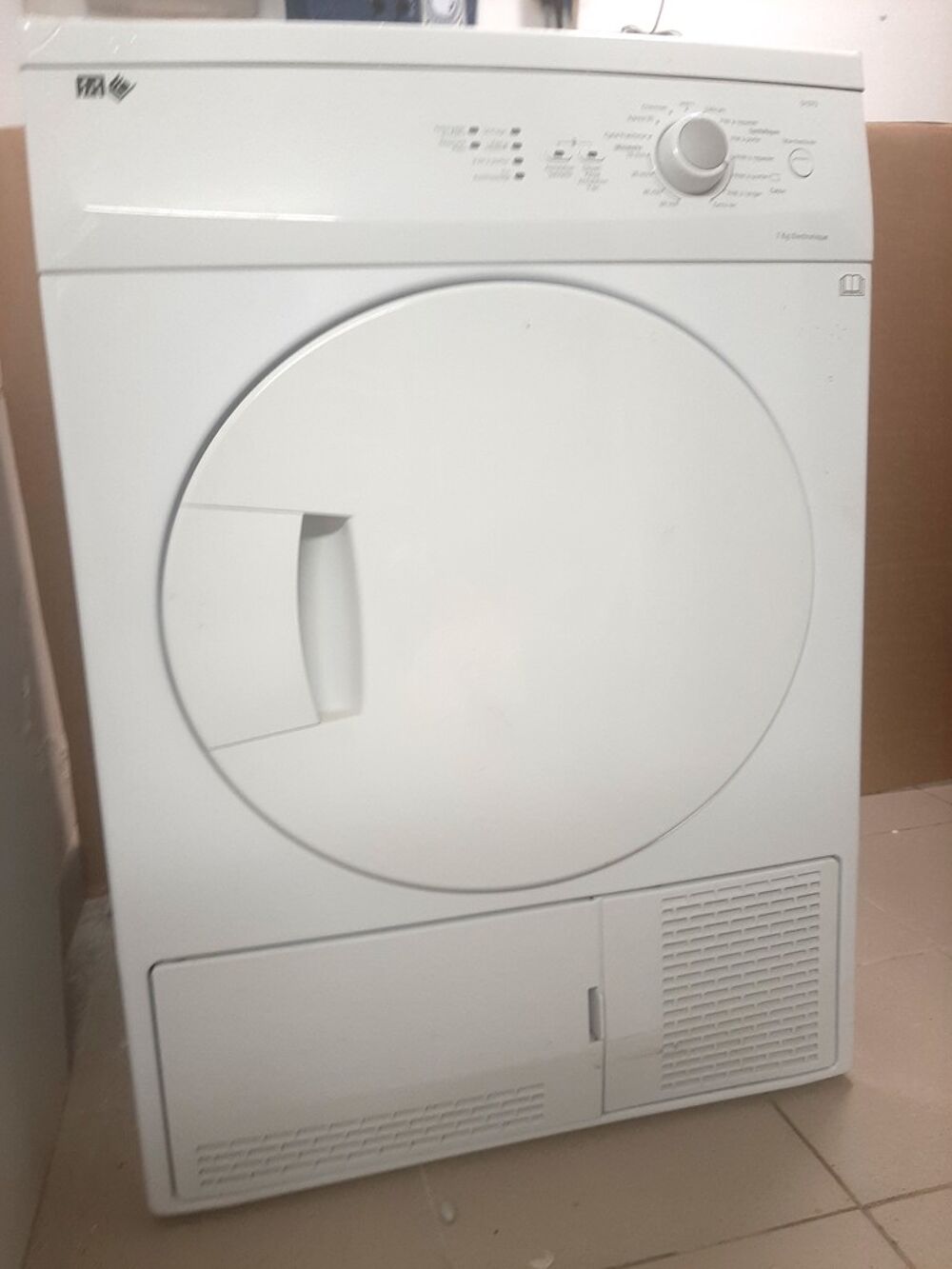 S&egrave;che-linge blanc frontal marque Far Electroménager