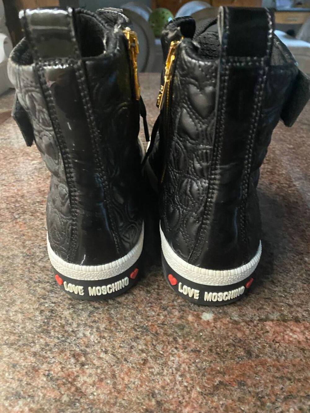 BASKET MONTANTE FEMME T39 LOVE MOSCHINO NEUVE Chaussures