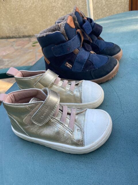 Bottes chaudes marque petit pas de géant bleu marine 
Chauss 15 Saulx-Marchais (78)