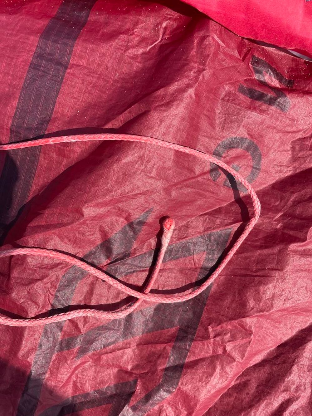 2 ailes de kite NORTH REBEL 8 et 11 m + la barre Sports