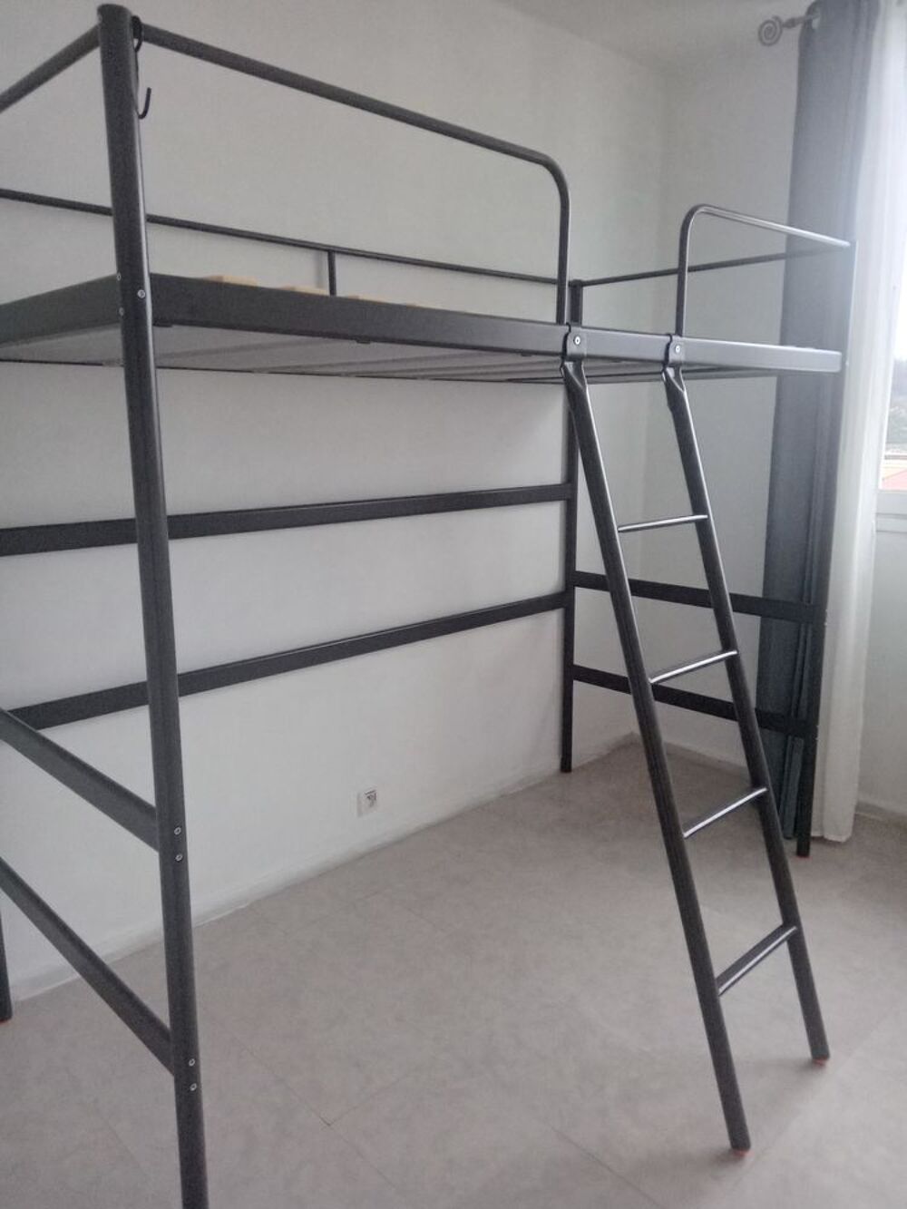 Lit haut 90 x 200 cm, matelas et sommier confort Meubles