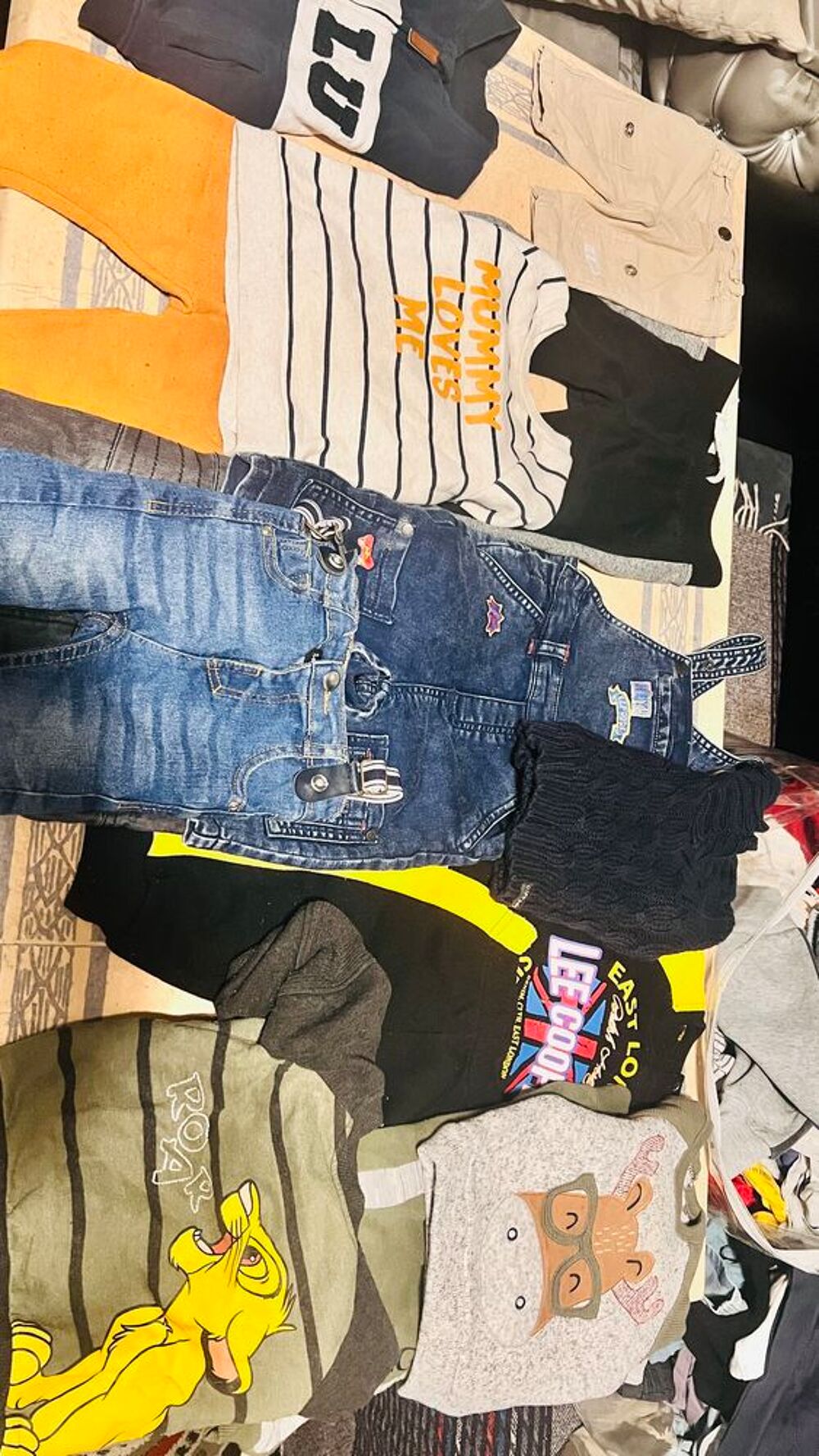 Dressing b&eacute;b&eacute; gar&ccedil;on &agrave; vendre : De la naissance &agrave; 24 mois, v&ecirc;tements de qualit&eacute; en excellent &eacute;tat Vêtements enfants