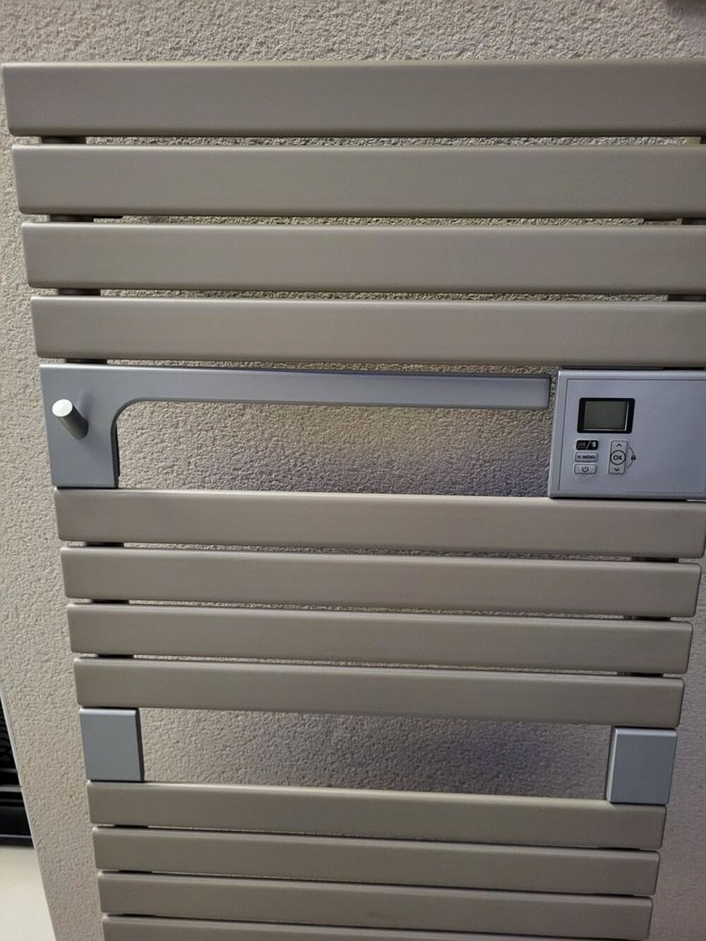 S&egrave;che serviette &eacute;lectrique NF Marque sauter 
Electroménager