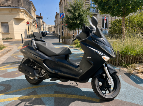 Scooter PIAGGIO 2016 occasion Bordeaux 33000