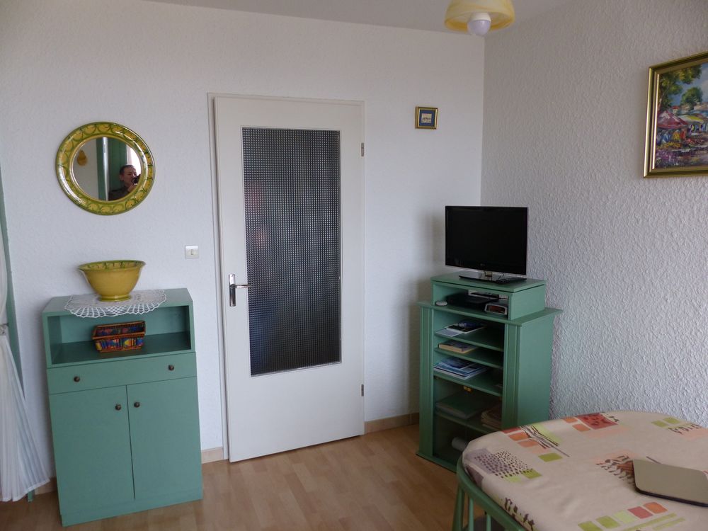   Studio greoux les bains class ** idal curistes.  Provence-Alpes-Cte d'Azur, Groux-les-Bains (04800)
