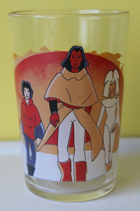 Verre  moutarde Les Mondes engloutis srie TV M5 5 Issy-les-Moulineaux (92)