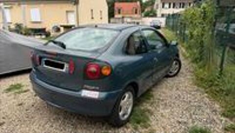 M&eacute;gane Coup&eacute; 1.6ie 1996 occasion 91620 Nozay