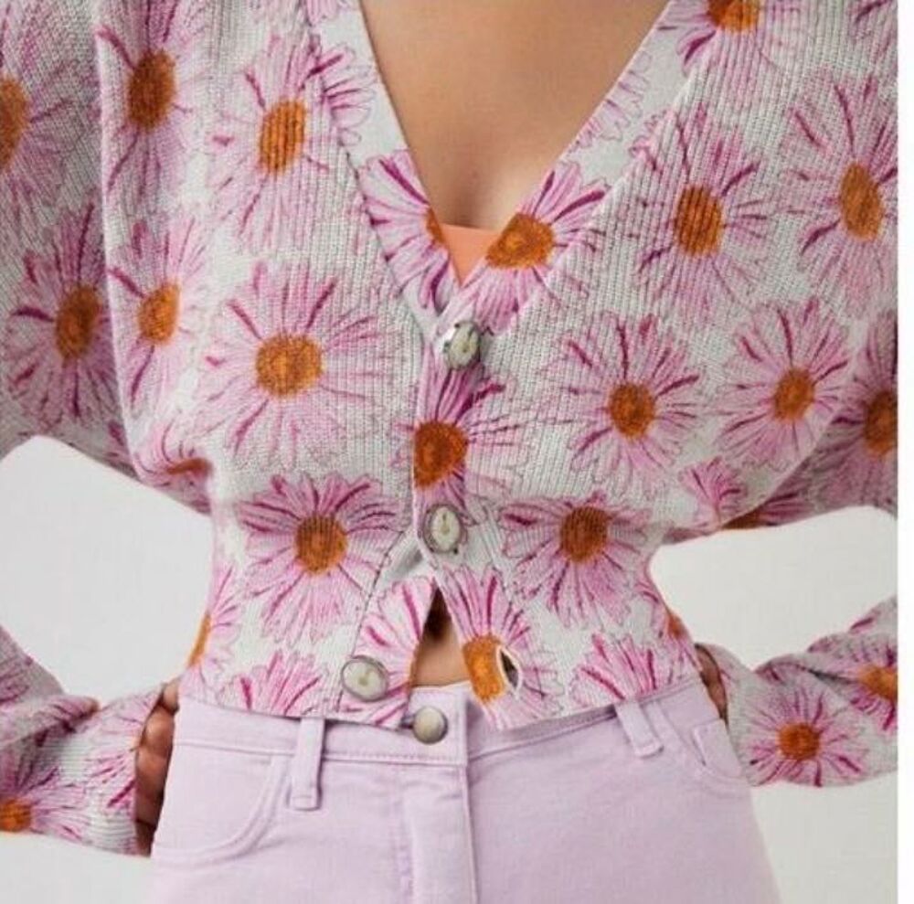 beau pull Desigual marguerite Vêtements
