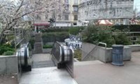   VENTE commerce place monplaisir lumière 90m2 