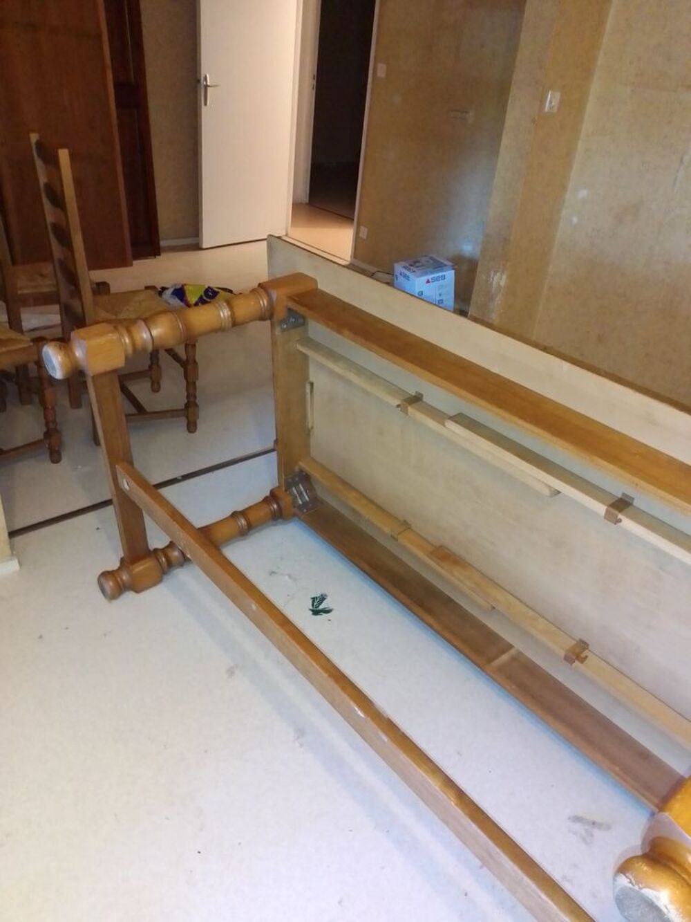 TABLE EN BOIS MASSIF Meubles