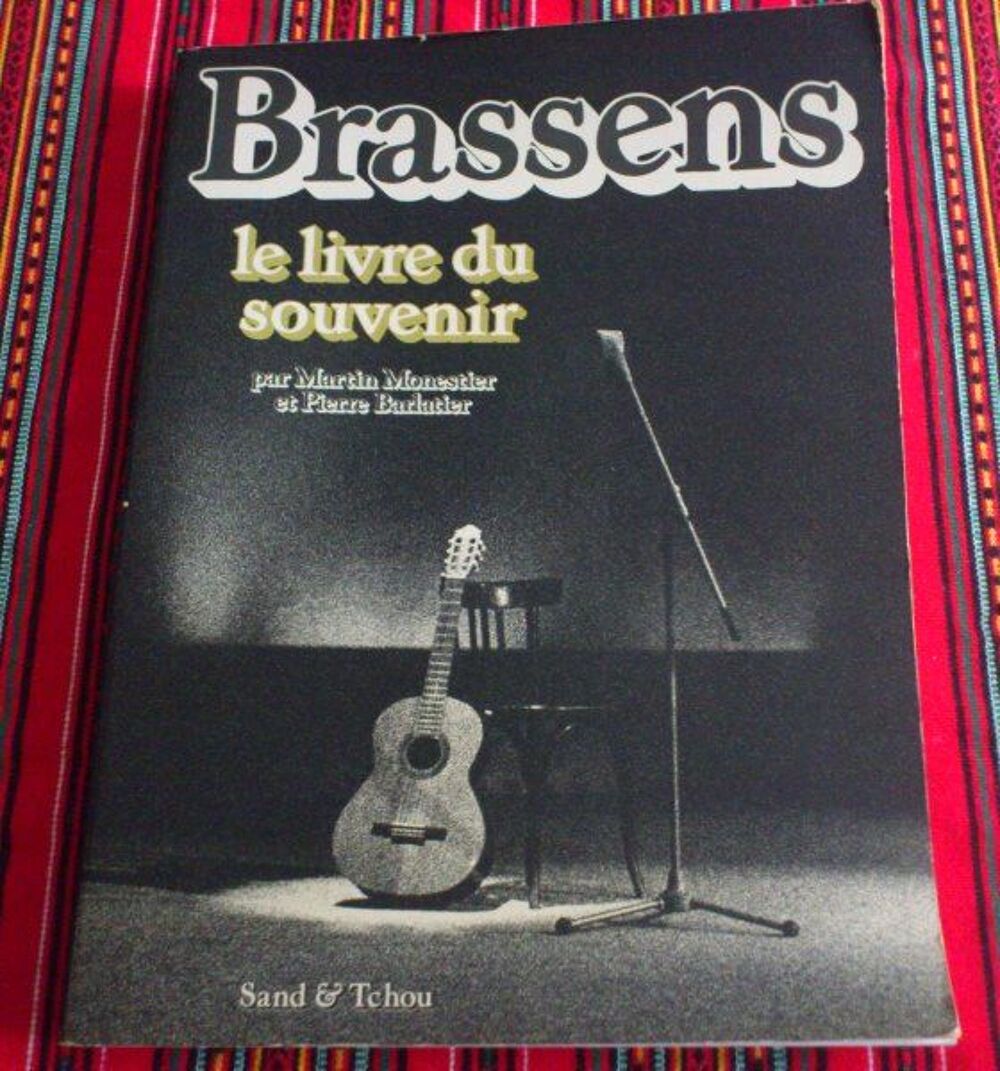 BRASSENS- LE LIVRE DU SOUVENIR Livres et BD