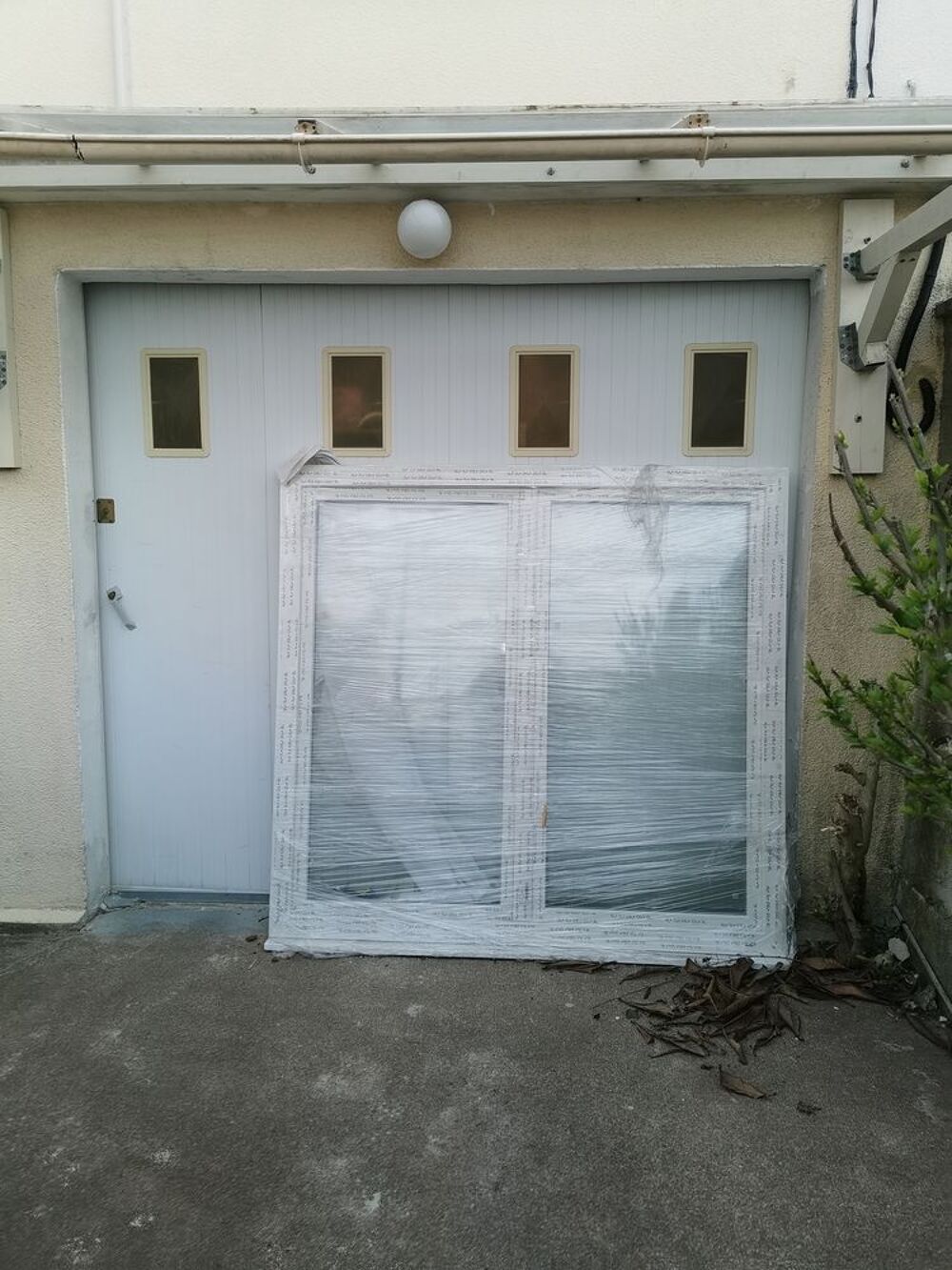 Fen&ecirc;tre PVC neuve double vitrage Bricolage