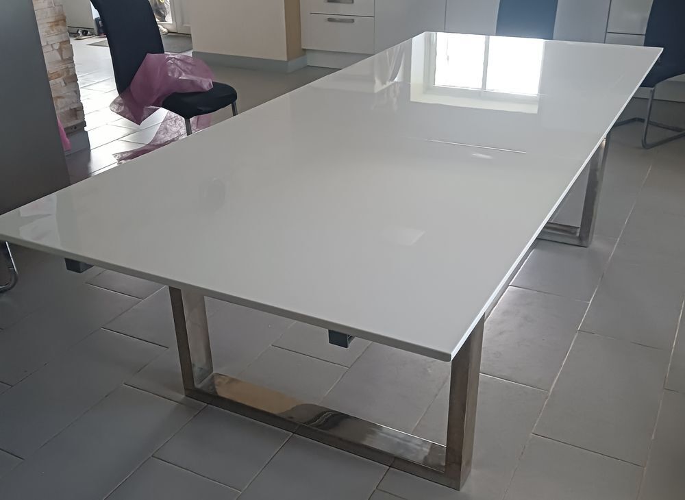 Grande table laqu&eacute; blanc Meubles