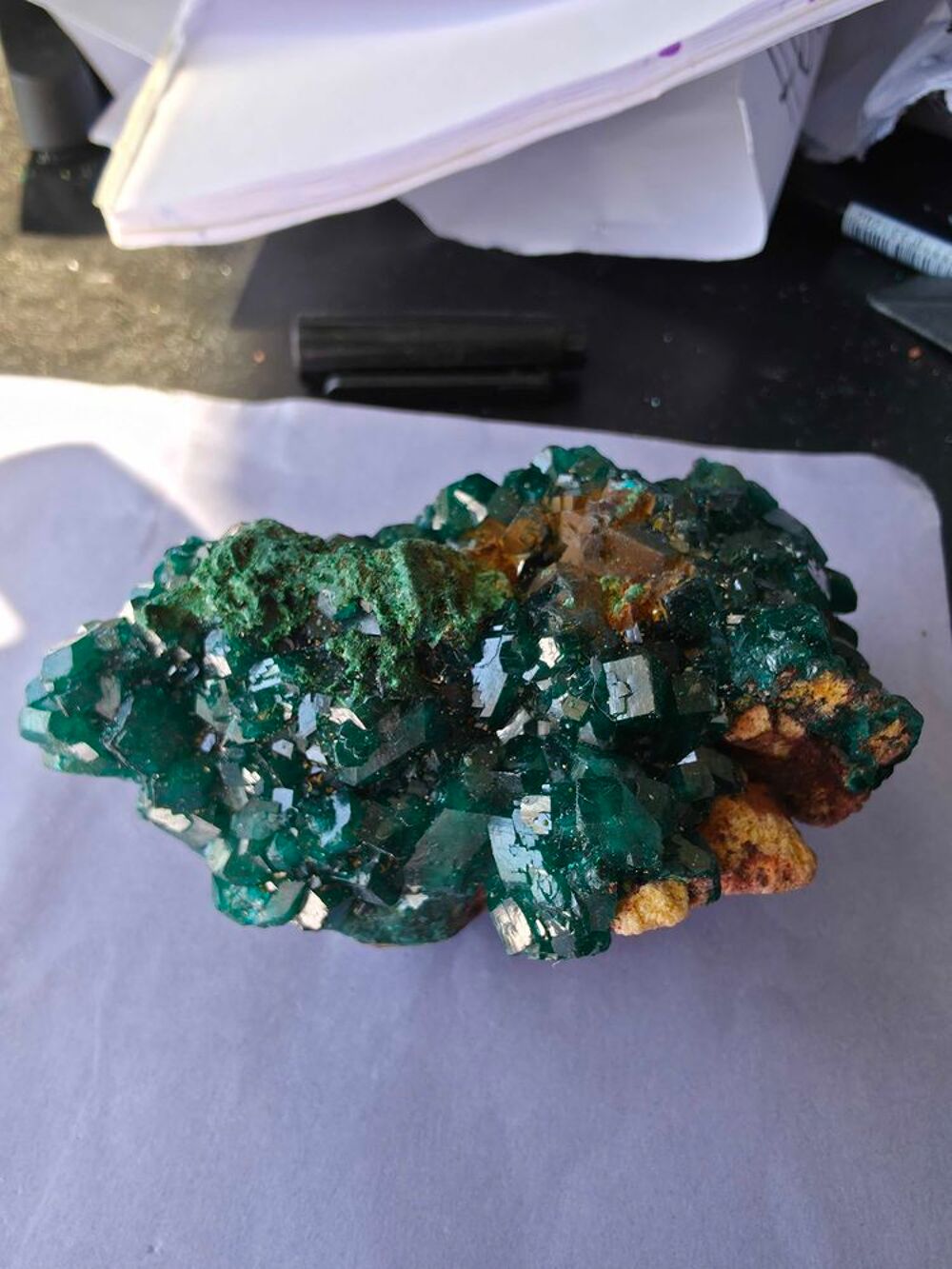 Superbe Sp&eacute;cimen de Dioptase sur Matrice-Congo RDC 
