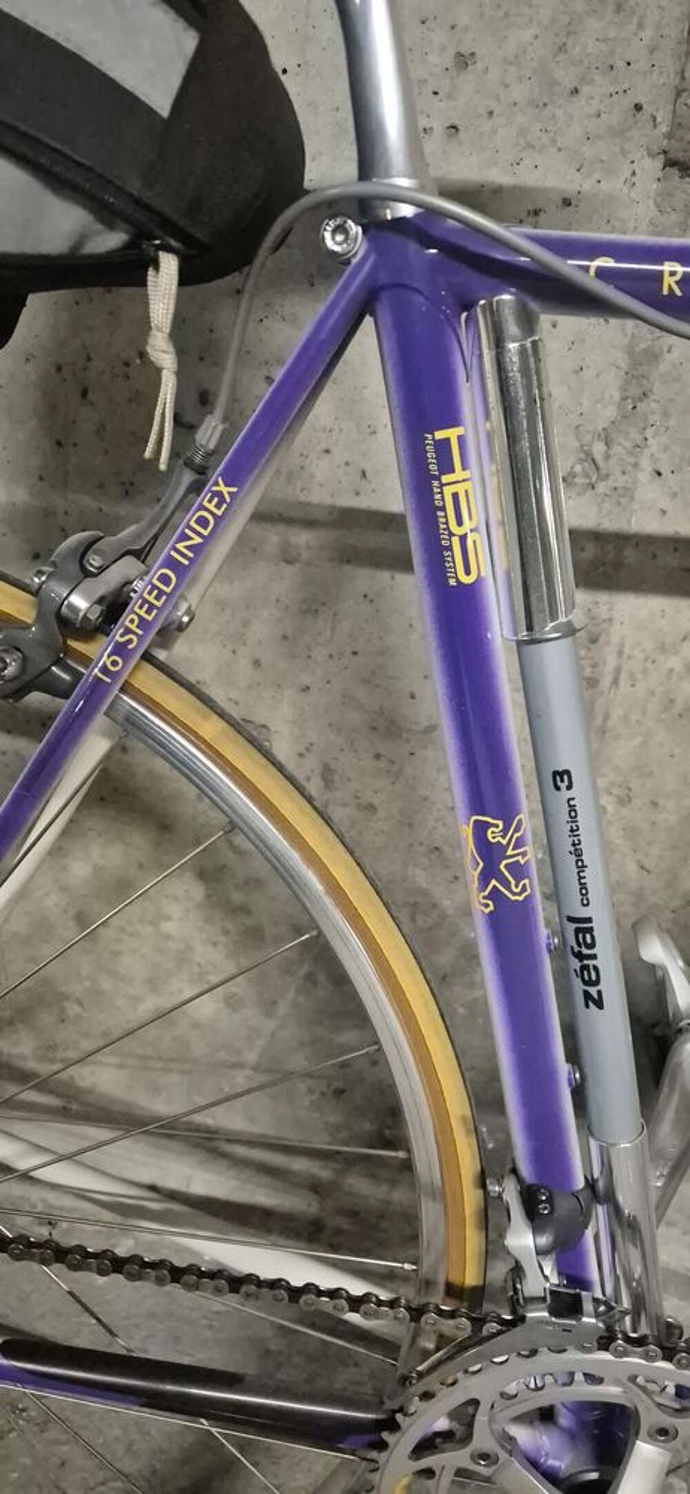 Velo de course Peugoet CR500 Perthus vintage Vélos