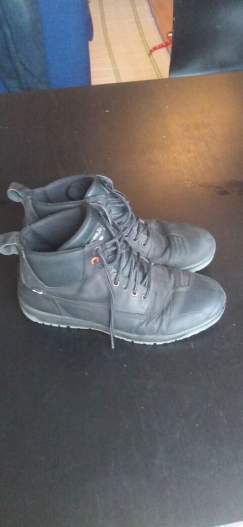 Chaussures moto cuir (prix ngociable) 80 Rennes (35)