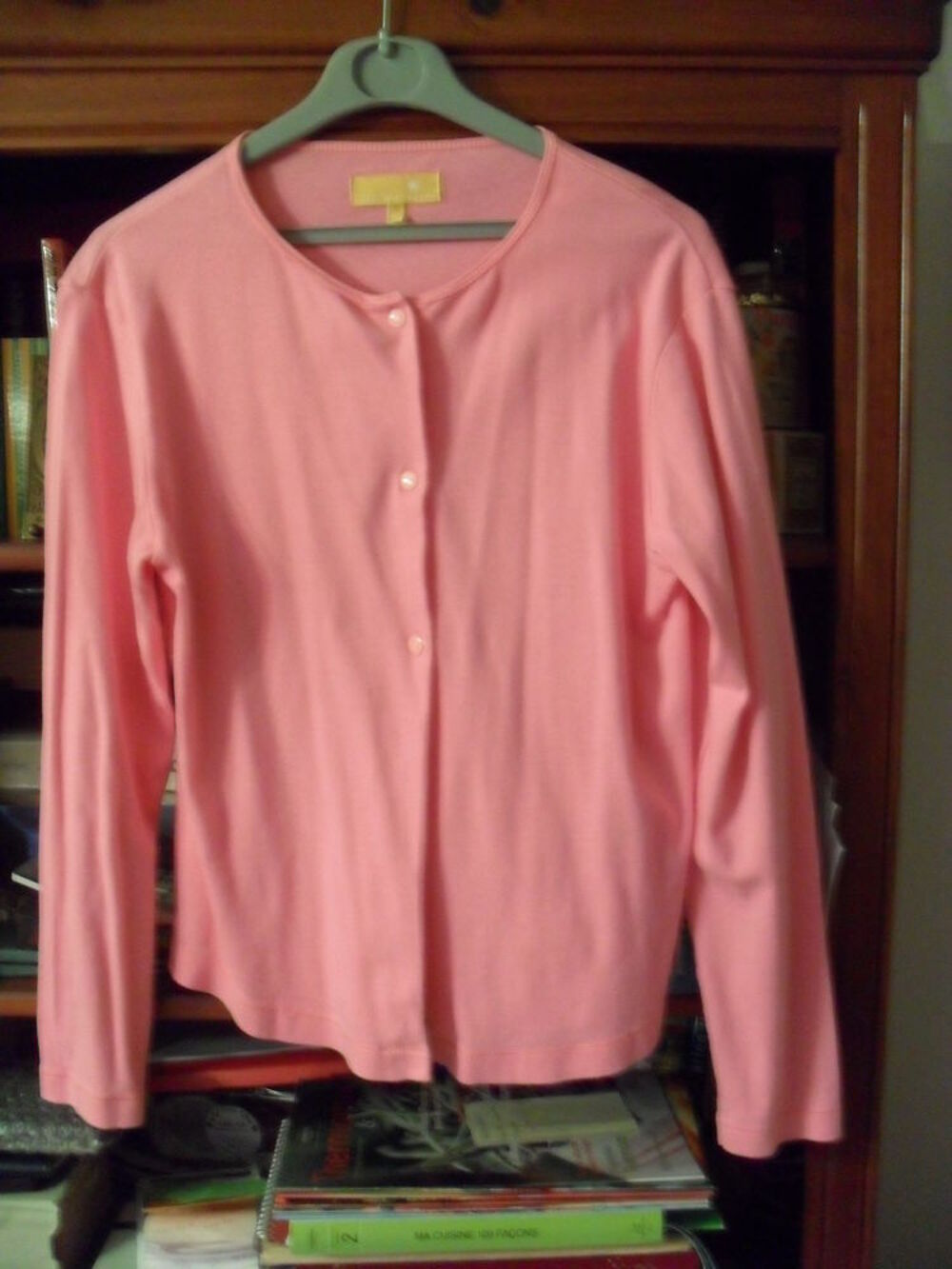 gilet rose
femme
taille 42
Vêtements