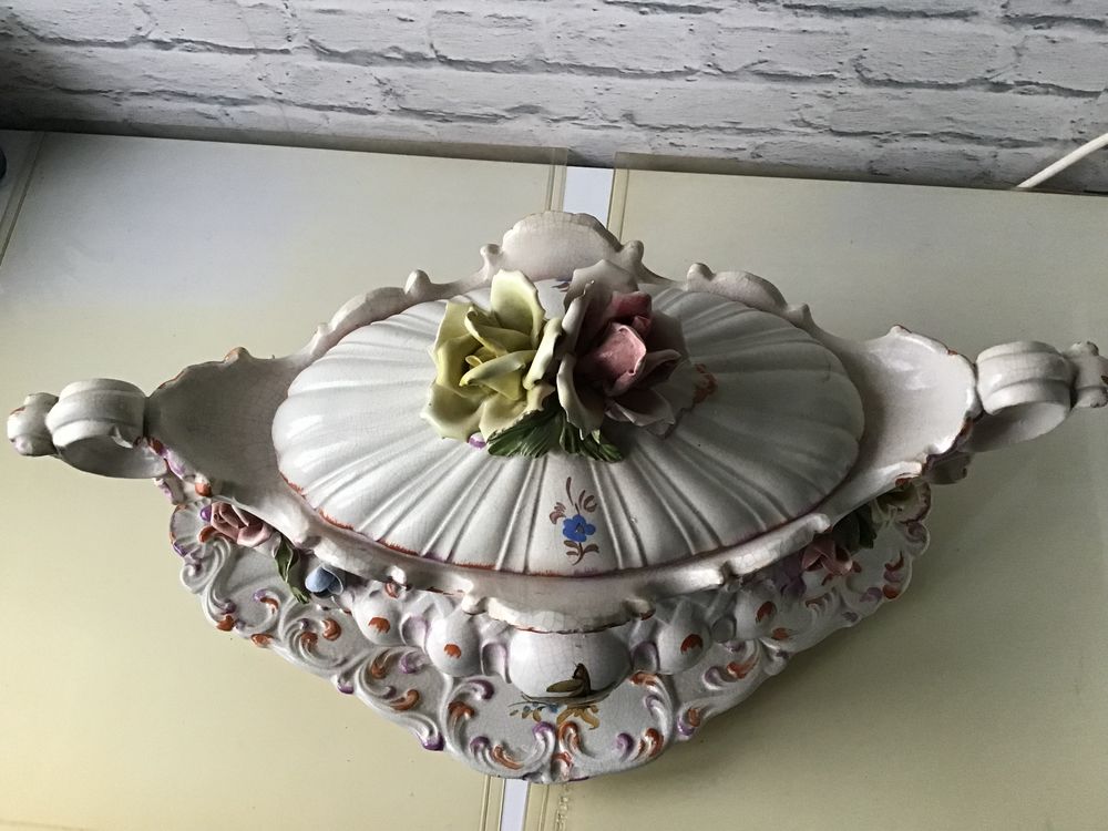 Soupi&egrave;re en porcelaine BASSANO Dcoration